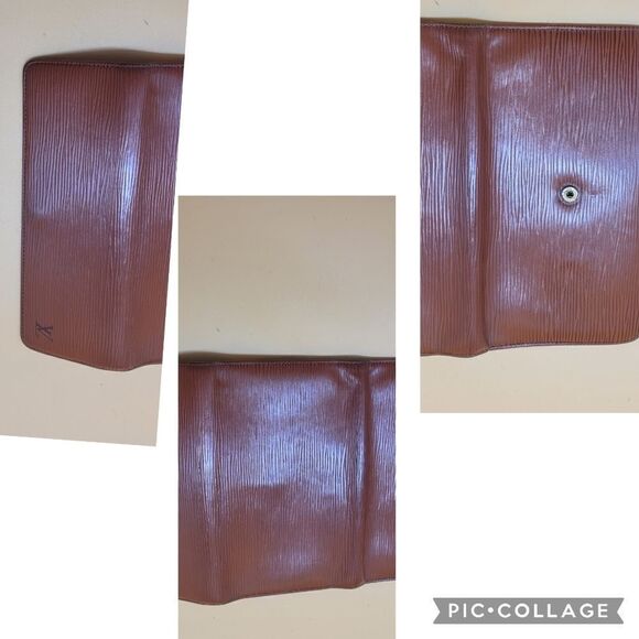 Authentic Louis Vuitton Epi Wallet - Picture 5 of 10